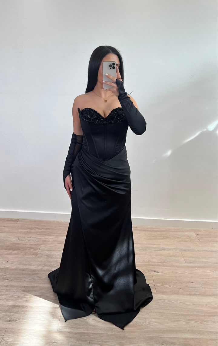 Black Lady Dress