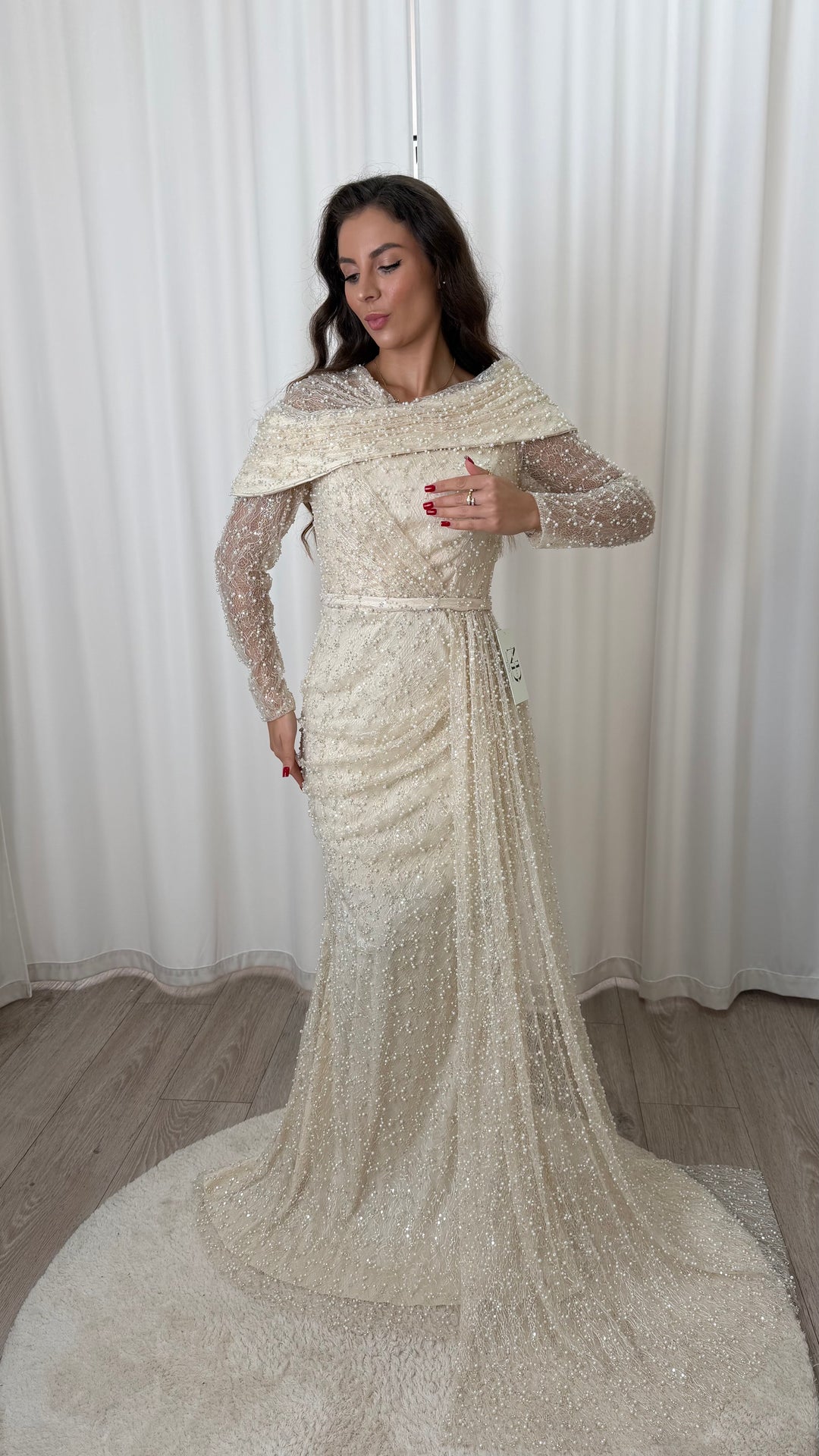 Exclusiv Ivory Gown