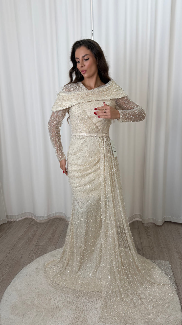 Exclusiv Ivory Gown