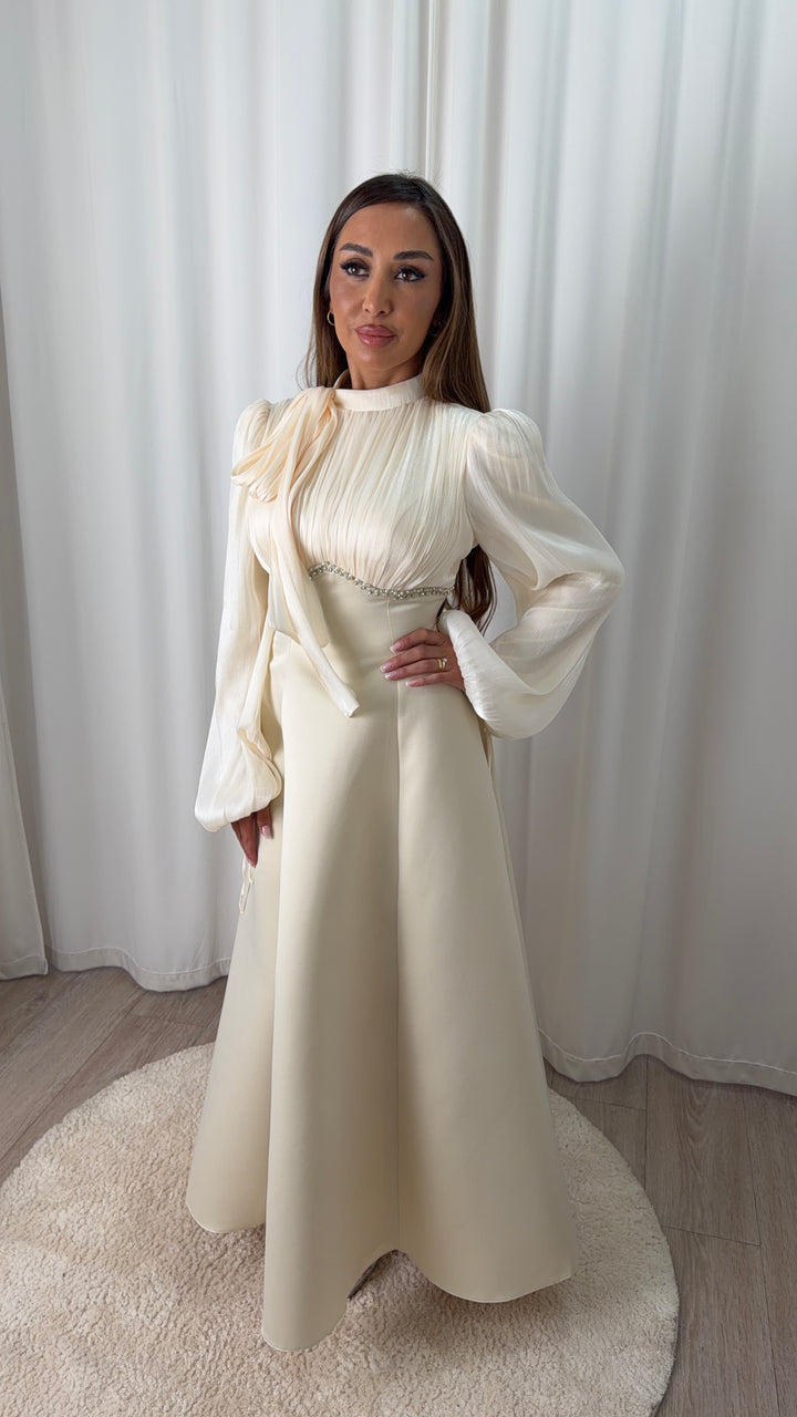 Kethira Dress