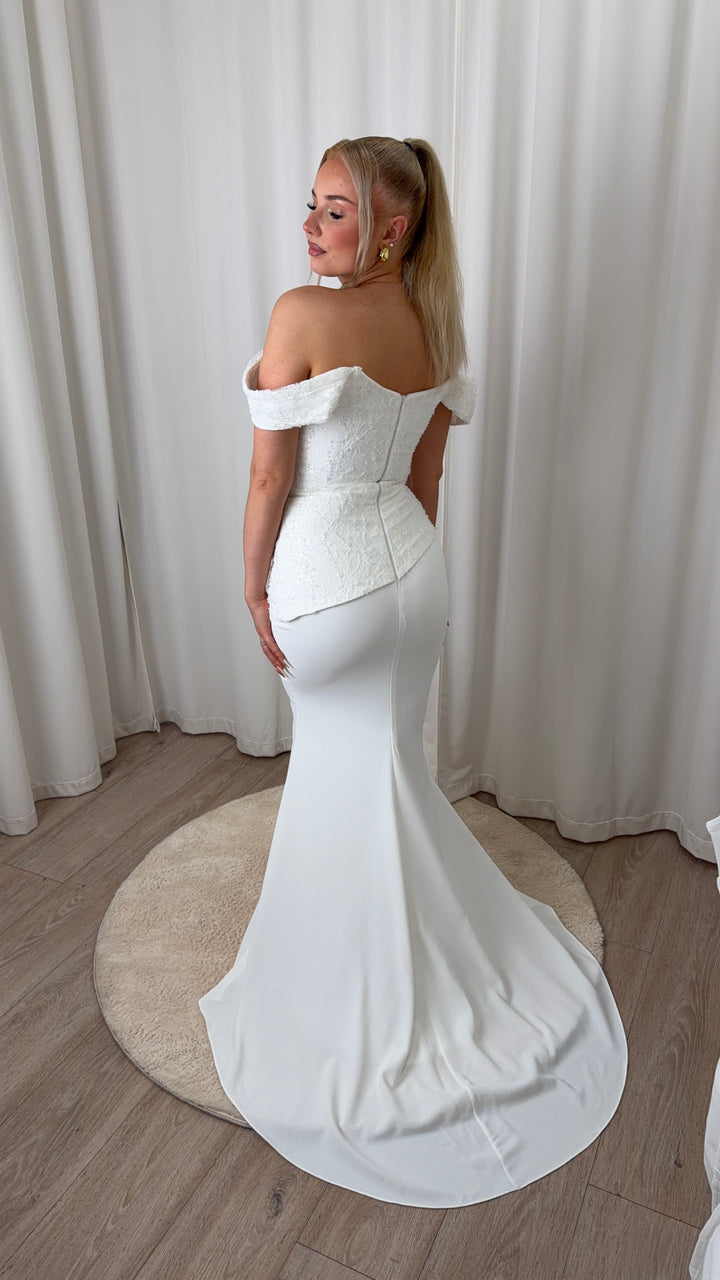 Elira Dress