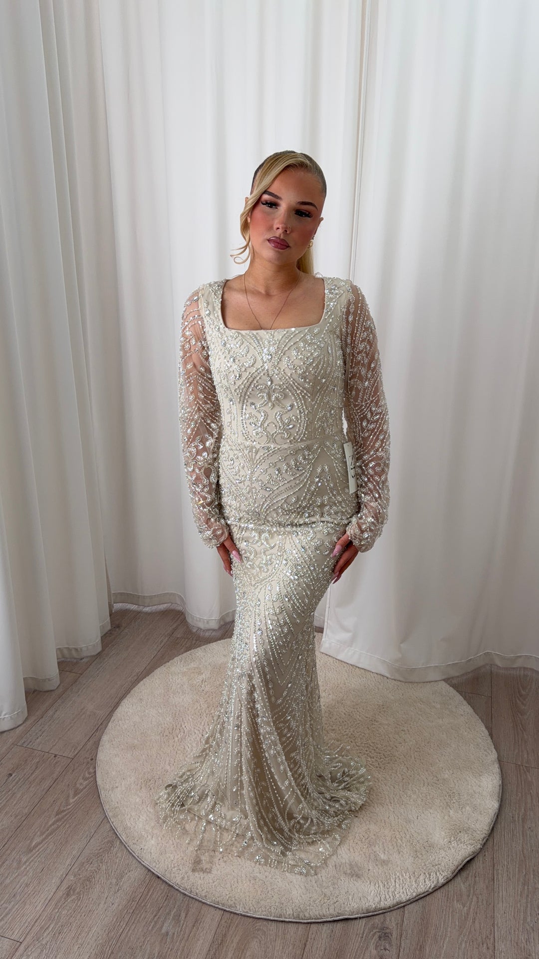 Velmira Dress