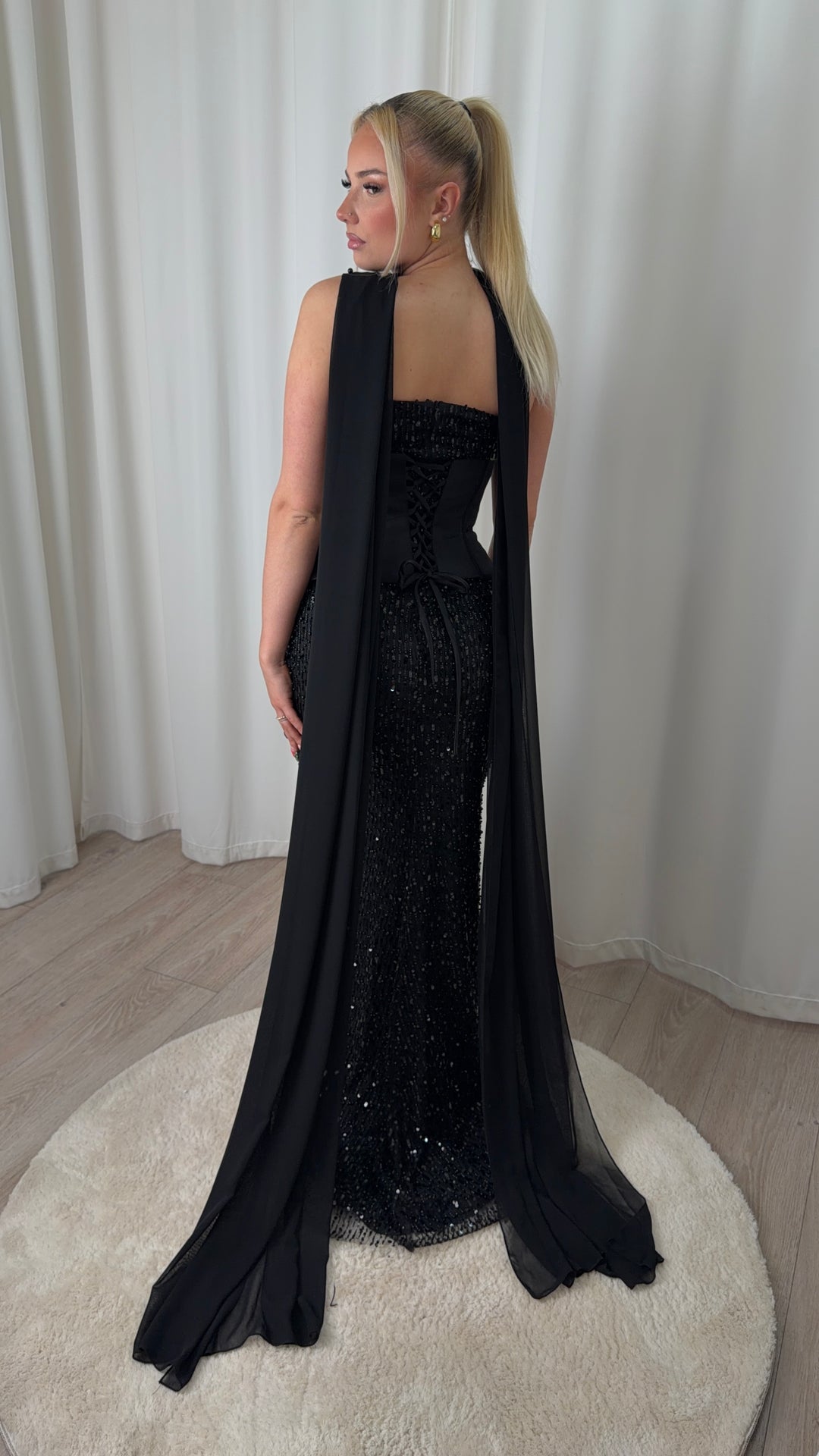 Lumévara Dress