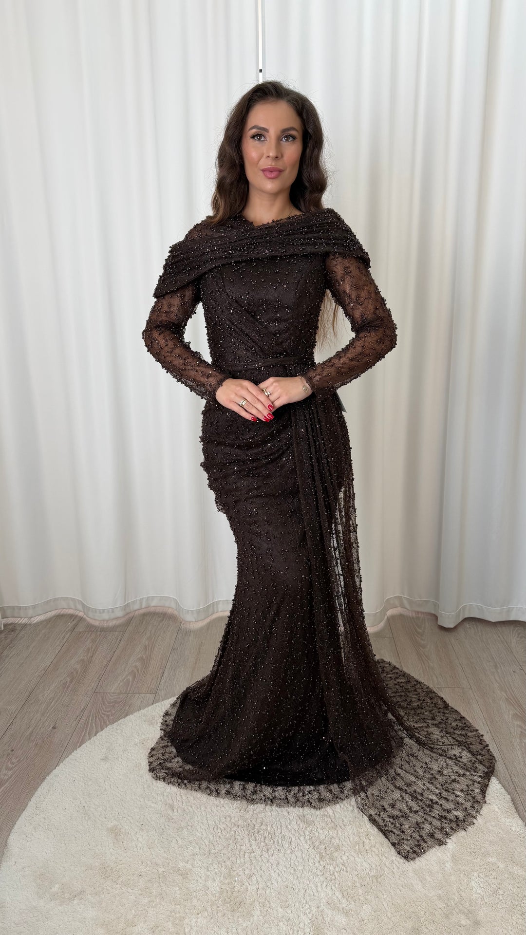 Exclusiv Brown Gown