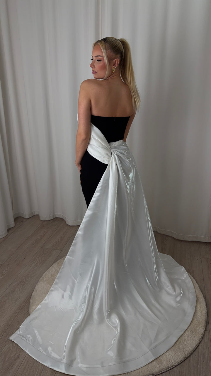 Ivorene Dress