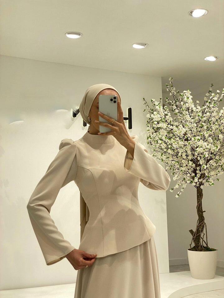 Long Pretty Lady